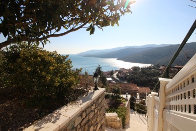 Phantastisches Apartmenthaus in Rabac mit sensationellem Meerblick *wenige Schritte zum Meer*