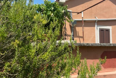 Phantastisches Anwesen ca. 3000 qm Grund mit zu renovierendem Wohnhaus