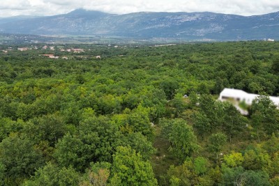 Grundstück mit Blick auf Učka, Ostistrien, Kršan