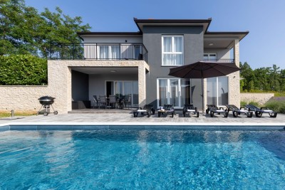 Herrliche Villa für 6 Personen mit atemberaubendem  Blick *Rasa*